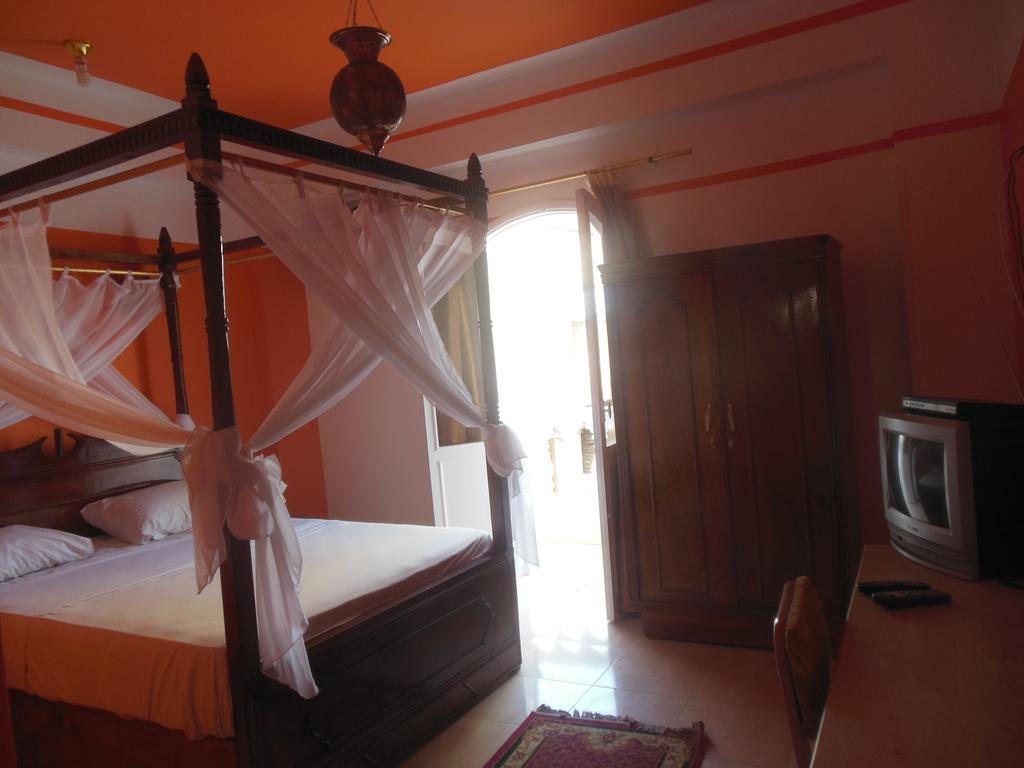 Hotel Cleopatra