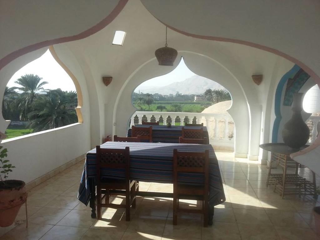 Hotel Cleopatra 2*